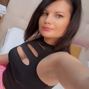 Tamia_lou webcam profile - Romanian