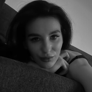 KristinLaur live cam video preview