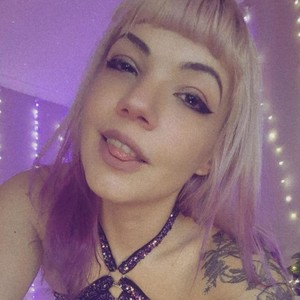 BirthdayWolfie featured webcam